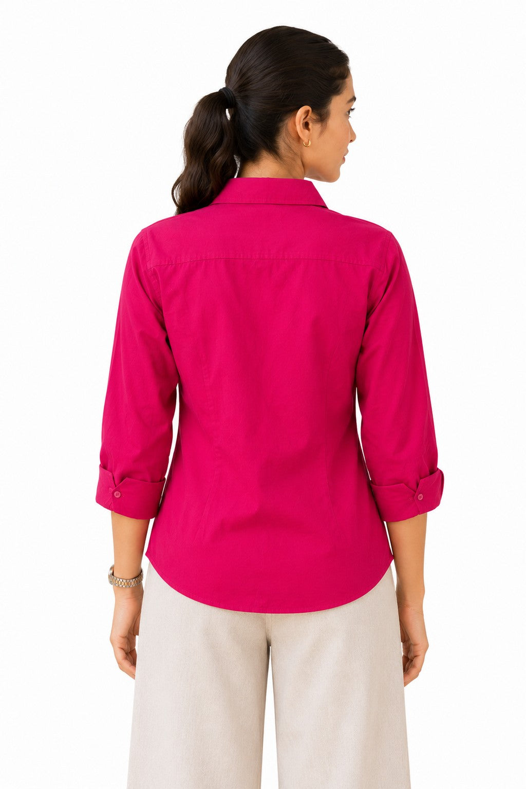 : Clean, minimal back with a classic collar, smooth fit